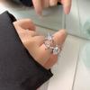 Pulsera con lazo para el cabello, de lujo y ligera, con diseño de mariposa de perla y anillo ajustable
