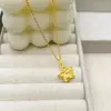 Colgante de Oro Martillado Estrella de Arena Dorada de Gold Store para Mujer, Alta Retención de Color, Nuevo Collar de Meteorito Estrella de Cinco Puntas Deseosa Incrustado con Diamantes