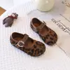 Zapatos de Cuero para Niñas Estilo 2026 Coreanos Retro Cuero Mate Hebilla Única Mary Janes Planos Suela Suave Pata de Cerdo Zapatos Individuales