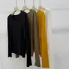 Camiseta básica de color liso para mujer con cuello en U para principios de otoño, versátil en múltiples colores, adelgazante, elástica, ajustada, hecha de Tencel y lino, camiseta básica de manga larga