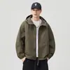 Jaqueta masculina com capuz, estilo casual minimalista, design com zíper e cordão, peça versátil casual da moda, Outono 2026