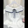 Suéter de Punto de Color Contrastante de Diseño con Solapa Grande de un Hombro y Atado para Mujer Otoño e Invierno Top de Punto Holgado que Reduce la Edad Top Corto