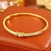 Pulsera Chapada en Oro de 18 Quilates de Oro Real No Descolorante para Mujer, Pulsera de Hielo Triturado de Moda Europea y Americana de Gama Alta con Incrustaciones Completas de Circonia