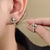 Pendientes de Diseño de Nicho Alto Sentido Temperamento Personalizado Circonita Lujo Ligero Pequeños y Exquisitos Nudo Ins Pendientes para Mujer