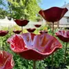 Bebedero para pájaros con forma de pétalo rojo, cuenco para baño de pájaros en el paisaje del jardín, comedero para pájaros para exteriores de la fábrica de origen