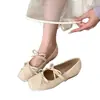 Zapatos Mary Jane dulces estilo coreano para mujer, nuevos de primavera-verano 2026, estilo hada con punta cuadrada francesa, lazo, zapatos de tacón bajo de un solo color.