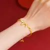 Pulseira de Flor de Trevo de Quatro Folhas Dourada Vietnamita Tendência Que Não Desbota por Muito Tempo, Joia de Imitação de Cobre, Colar de Borboleta de Alto Padrão Transfronteiriço para Mulheres
