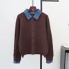 Cárdigan de Punto Patchwork de Mezclilla Falso Dos Piezas con Cuello Solapa para Mujer, Nuevo Estilo Otoño 2026, Abrigo Suéter Versátil de Gama Alta para el Trabajo