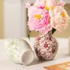 Jarrón de Porcelana Azul y Blanco, Simple y Moderno, Pintado a Mano, Estilo Ins de Alta Gama, Arreglo Floral para Sala de Estar, Decoración Suave de Lujo Ligero, Recipiente Decorativo para Flores de Mesa