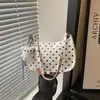 Bolsa Feminina 2026 Estilo Coreano Bolinhas Nova Moda Bolsa de Axila Chique com Bolinhas Fresca Bolsa de Ombro Fofa para Estudantes