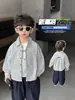 1623 Camisa para Niños Primavera y Otoño Estilo Nuevo Fresca Ropa de Primavera para Bebé Camisa Chaqueta a Rayas Top Delgado para Niños