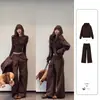 Top base color café marrón para mujer, camiseta de manga larga versátil otoño slim-fit intelectual chic, top minimalista estilo coreano para usar en capas