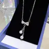 Corrente de Clavícula Versátil e Exquisita com Pingente de Pérola em Laço para Mulheres, Alta Qualidade, Não Desbota, Estilo de Feriado, Colar Leve de Luxo em Aço Titânio