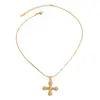 Diseño silencioso sentido collar con colgante de flor de diamante y cruz de acero inoxidable chapado en oro de 18 quilates joyería de acero inoxidable venta al por mayor