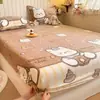 Conjunto de lençóis de cama de veludo com floco de neve, três peças, marca Simmons, à prova de sujeira e poeira, forrado com fleece para o inverno, capa protetora de cobertura total, estilo de capa de cama taiwanesa