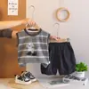 Conjunto Casual de Verão com Manga Curta para Meninos 2026 Novo Listrado de Desenho Animado Cachorrinho Roupa Infantil Conjunto de Duas Peças Tendência para Bebês