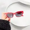 Óculos de Sol Doces e Descolados para Garotas Quentes Femininos 2023 Novo Popular na Internet Ins Moda Fotos de Rua Óculos de Sol com Lente Côncava Mostrando Rosto Pequeno