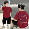 Camiseta de Manga Curta 100% Algodão para Meninos Verão Nova Versátil Meia-Manga Tendência Menino Roupas Infantis Estilo Hong Kong Menino Bebê Roupas Bonitas Tendência
