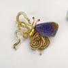 Broche Borboleta Bordado Cobra Dourada Alto Padrão Luxo Leve Cintura Apertada Aba Dobrada Acessórios de Roupa Anti-desfiamento Fivela Leve Broche Joia Corsage