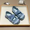 Zapatos de piel para niña 2026 nuevos lindos con suela suave de lunares zapatos de princesa tela suave resistentes al desgaste velcro zapatos para niño