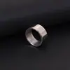Anillo Simple de Acero Inoxidable Brillante Europeo y Americano 10mm Borde Recto Plano Anillo Personalizado Venta al por Mayor Aleación Exquisita