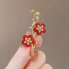 Nuevo Broche Estilo Chino Estilo Nacional Flor de Ciruelo Roja Broche Antiexposición Personalizado de Gama Alta Accesorios para Ropa de Traje