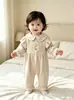 Macacão de bebê menina para primavera e outono, estampa floral estilosa, design fofo de coelhinho, macacão de bebê de manga comprida