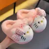 Chinelos de algodão de inverno para crianças, para meninas, uso doméstico quentinho, forrados com pelúcia, antiderrapantes, combinando pais e filhos, para bebês e crianças pequenas, com calcanhar fechado