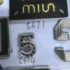 Venta Directa de Fábrica de Diversas Placas de Aleación de Zinc Marca Miao, Etiquetas de Letras Metálicas, Etiquetas Cosidas a Mano y Etiquetas para Ropa