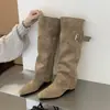 Botas Longas Mitingnei para Aumentar a Altura 2026 Outono/Inverno Novo Estilo Botas para Perna de Calça com Tira de Fivela Uso Bidirecional Destacável Bico Quadrado Botas de Salto Alto