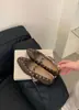 Sapatilhas Mary Jane Quadradas Retrô com Rebites para Mulheres, Outono 2026 Baixo Corte Planas Elegantes Sapatos de Vovó