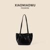 Arco Grande Capacidade Axilas Bolsa Moda Feminina Verão PU Balde Bolsa High-end Sense Requintado Nicho Novo Ombro Bolsa