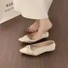 Zapatos de commuting Chuyuji estilo francés de satén con punta fina poco profunda, modelo nuevo primavera y otoño, altura incrementadora cómoda para mujer