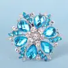 Directo de fábrica nuevo broche de flor gota de agua moda europea y americana corsage acrílico pines para ropa al por mayor