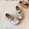 Zapatos de cuero estilo coreano para niñas, ligeros, de encaje, suela blanda, versátiles, zapatos planos pequeños, nuevo estilo Primavera y Otoño 2026, zapatos de princesa para bebé