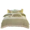 Otoño e Invierno Clase A Estilo Princesa Versión Coreana Estilo Encaje Terciopelo Tallado Terciopelo de Leche Juego de Cuatro Piezas Ropa de Cama Cálida Engrosada 4
