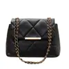 Bolsa de Ombro com Bordado de Diamante para Mulheres 2026 Novo Estilo Inspirada na Chanel Bolsa de Mão Simples Outono e Inverno Bolsa Transversal Casual Fashion