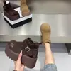 2026 Tendência Estilo Outono Versátil Botas Curtas de Solado Grosso Femininas Tiras com Fivelas Metálicas Aumentadoras de Altura Para Pessoas Baixas Botas da Moda Botas Curtas