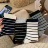 Meias Grossas de Inverno Femininas, Meias Modernas com Listras de Renda em Blocos de Cor Quente, Meias de Cano Médio, Meias Femininas, Meias Largas, Meias Longas Femininas
