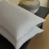 Fronha Minimalista de Cor Sólida com Textura Mista, 100% Algodão Escovado, Espessa para Outono e Inverno
