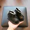Botines Cortos para Bebé Niña 2026 Nuevo Otoño Más Terciopelo Botitas de Cuero Pequeñas Zapatos de Moda Casuales Suela Suave para Niñas Botas Martin para Niñas