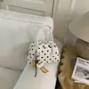 Bolso Boston de lunares de nicho estilo coreano transfronterizo para mujer, nuevo de moda 2026, versátil, de gran capacidad, para hombro y cruzado
