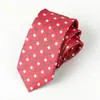 Accesorios para Traje Formal de Negocios para Hombre Set de Tres Piezas Corbata Pajarita Pañuelo de Bolsillo Rojo con Puntos de Polka Atado a Mano En Stock Venta al por Mayor