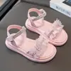 Sandálias Infantis 2026 Verão Novo Estilo Sapatos de Praia Abertos para Crianças Moda Menininhas Sandálias Princesa Borboleta com Solado Macio