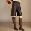 Shorts de couro femininos 2026 para outono e inverno, calças de couro PU lavado, calças cropped de cintura alta e perna larga, shorts boot soltos e modeladores, calças retas de comprimento médio
