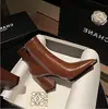 Botas Chelsea de Cano Curto com Salto Bloco Apontado Tendência Outono/Inverno 2026 Estilo Coreano Botas de Salto Alto Emagrecedoras Versáteis