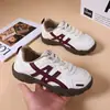 Tacón Plano 2026 Moda Primavera Verano Zapatos Retro Versátiles Casuales para Mujer 2026 Nueva Llegada Comercio Exterior Transfronterizo Superficie de PU