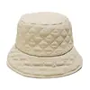 Sombrero de Invierno Acolchado Cálido Nuevo Otoño e Invierno Temu Xiyin Transfronterizo para Mujer, Sombrero de Pescador Cuadriculado Versátil Europeo y Americano 2026