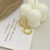 Brincos de Argola Lisos Polidos de Alta Durabilidade em Prata Esterlina 925 com Banhos de Ouro 18K, Estilo Minimalista, Sensação de Luxo, Ear Cuffs de Design Exclusivo para Mulheres