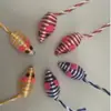 Venta al por mayor de fábrica juguete para gatos bola de sisal con pluma resistente a los arañazos resistente a las mordeduras molar resistente a las mordeduras auto-Hi aliviando sonido congestionado bola de gato divertida
